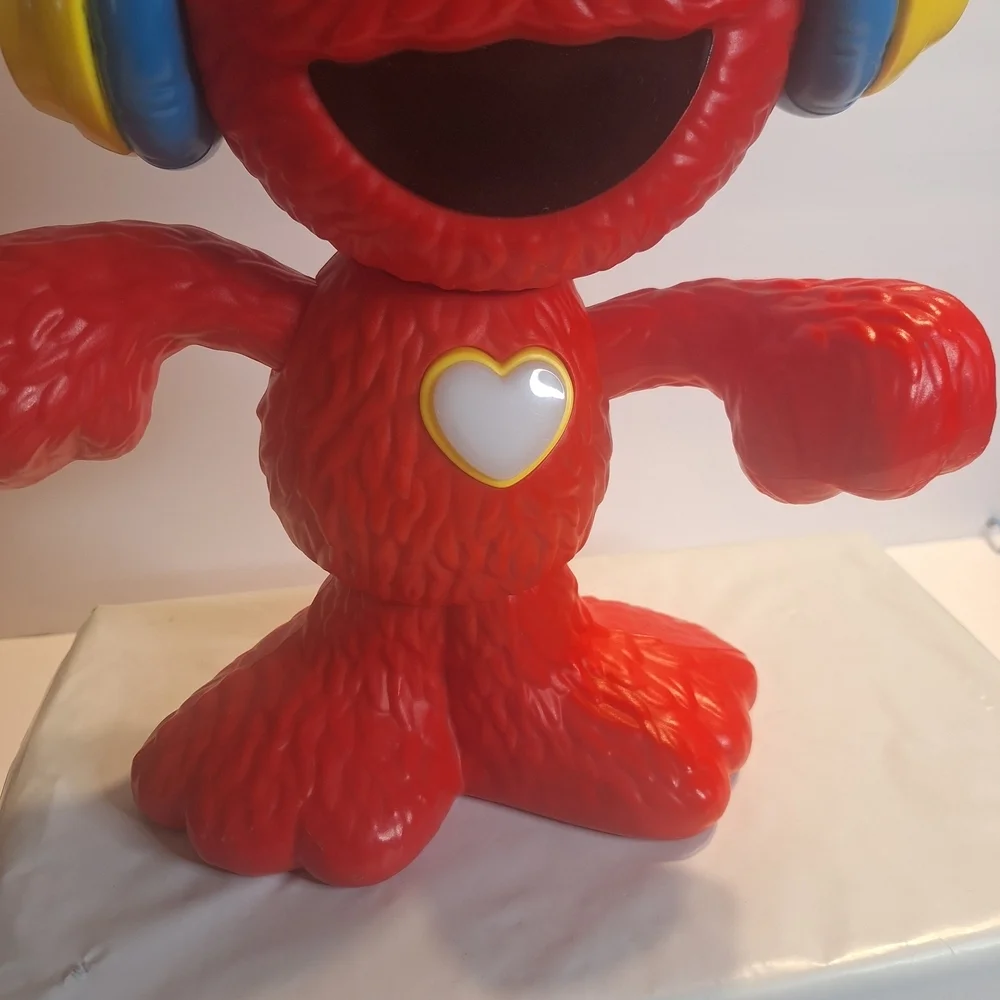Sesame Street Playskool Elmo Let's Dance Learn Toy. Sing, Talks And Dance.